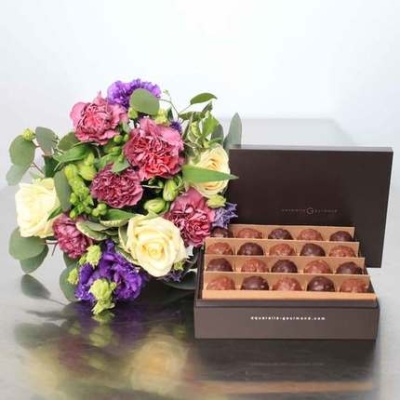 ramo-de-flores-y-chocolates-430x430